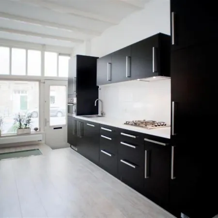 Spacious Holiday With Canal View Amsterdam